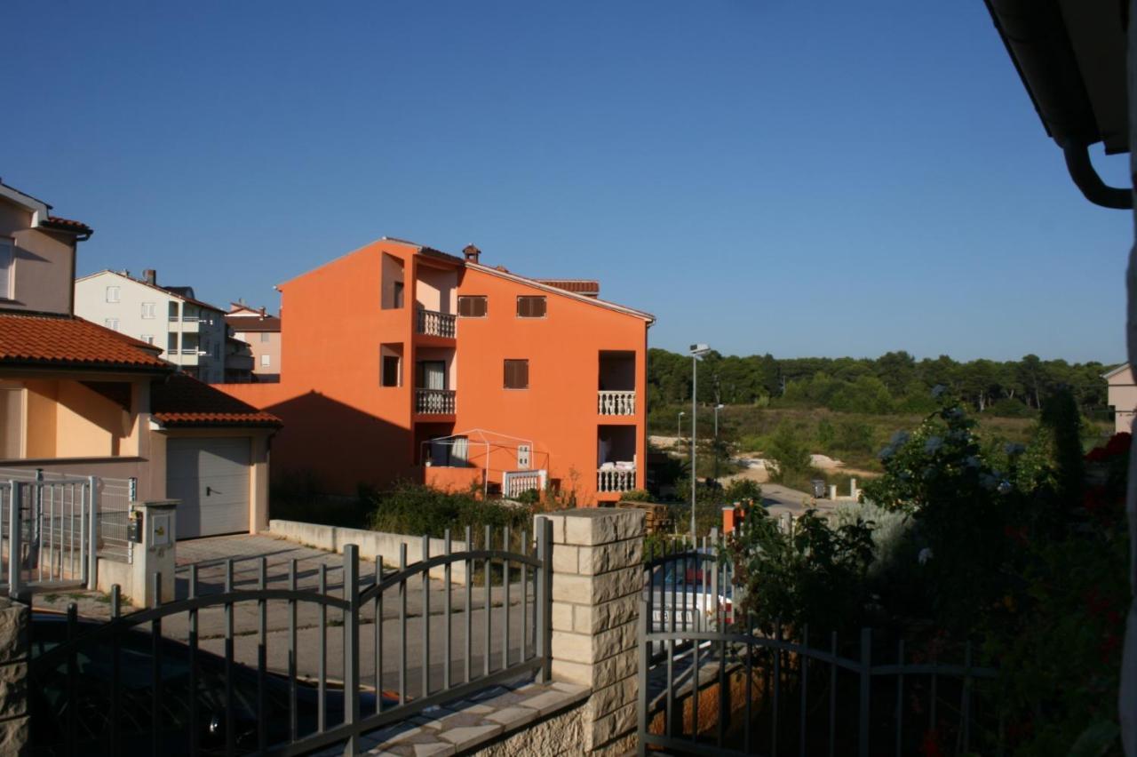 Apartments With Wifi Pula - 6987 Exterior photo