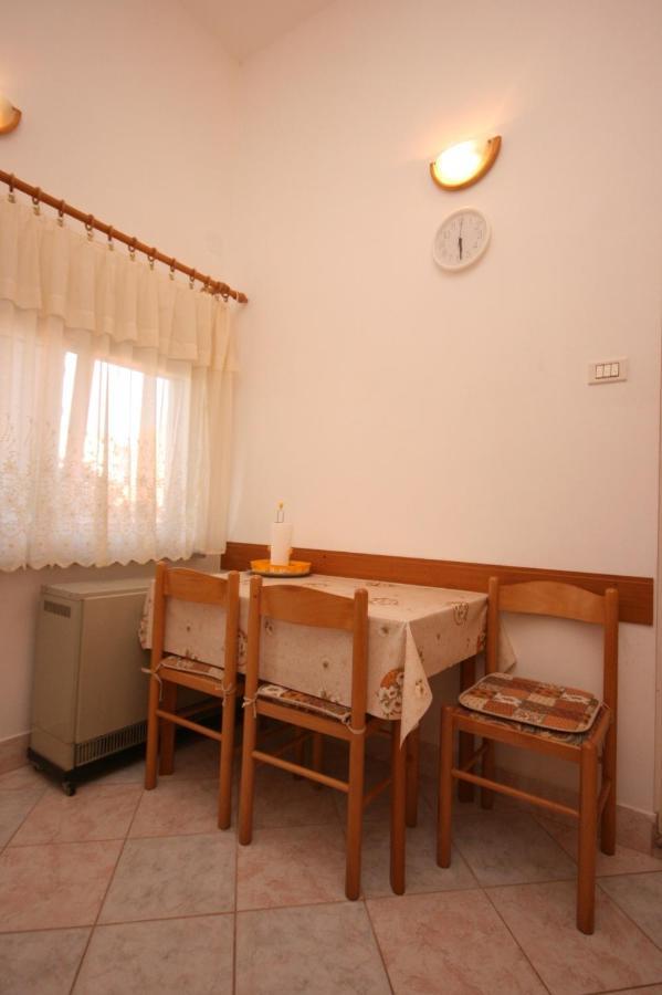 Apartments With Wifi Pula - 6987 Exterior photo